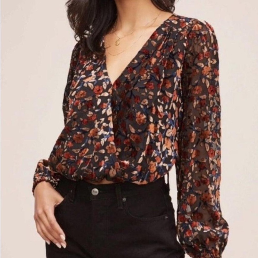 Astr Floral Long-Sleeve V-Neck Blouse in Black and Rust